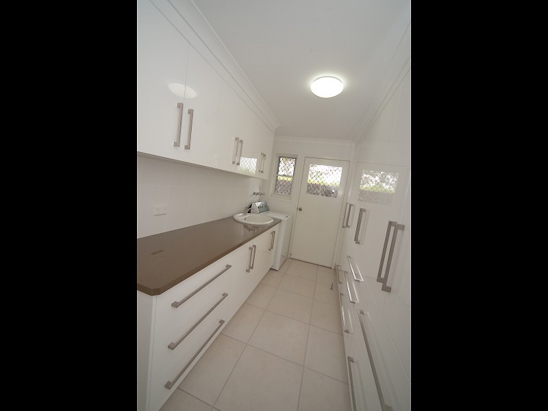 10 Sanctuary Place, Gladstone QLD 4680