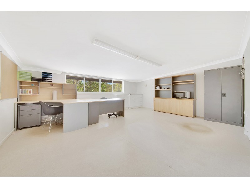 61 BOYNE ISLAND ROAD, Boyne Island QLD 4680