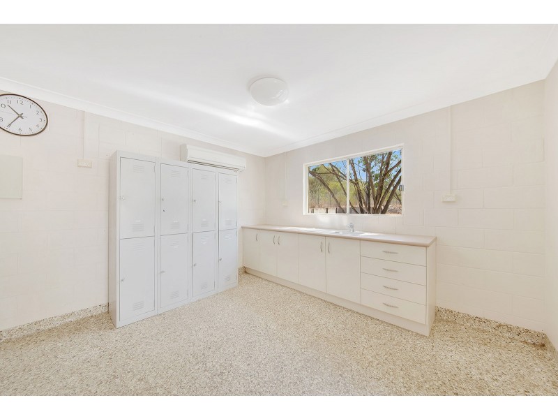 61 BOYNE ISLAND ROAD, Boyne Island QLD 4680