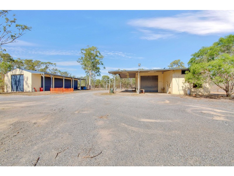 61 BOYNE ISLAND ROAD, Boyne Island QLD 4680