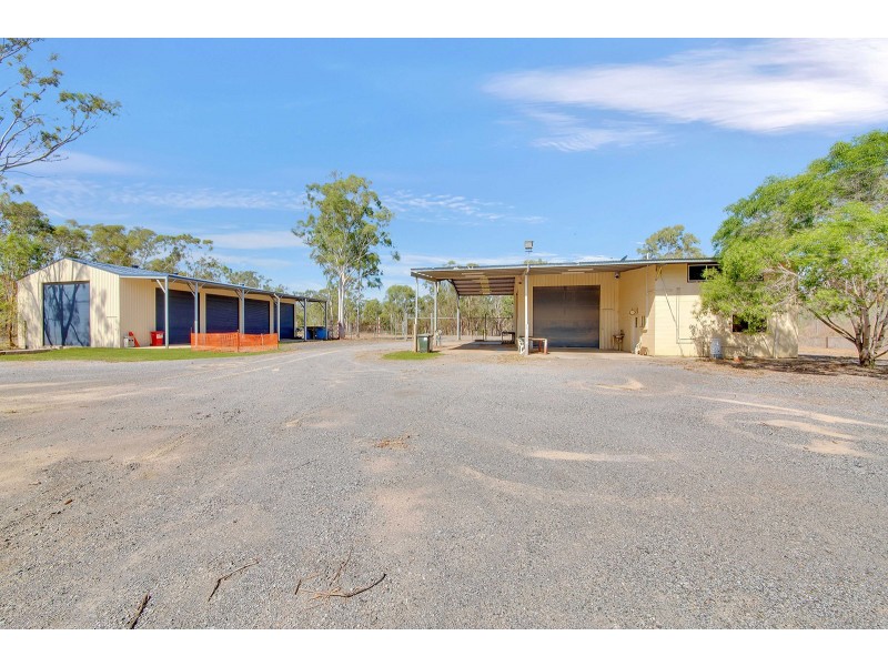 61 BOYNE ISLAND ROAD, Boyne Island QLD 4680