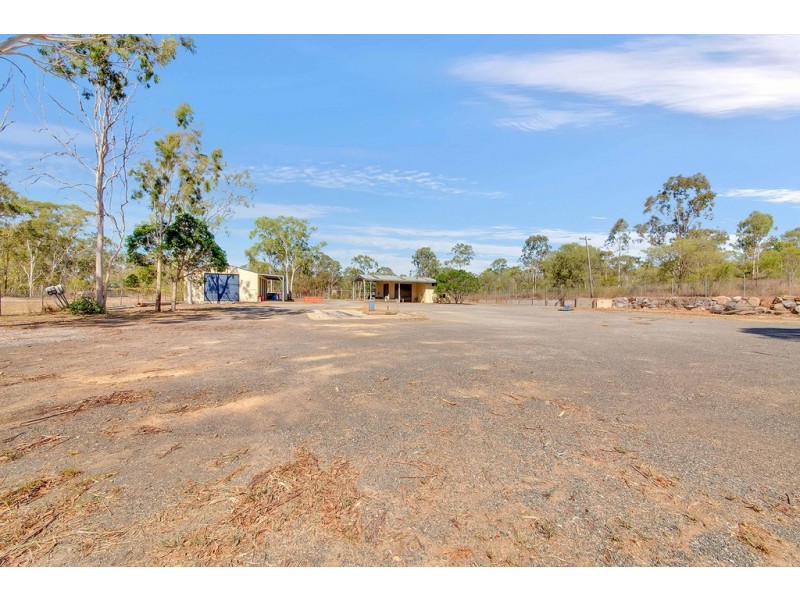 61 BOYNE ISLAND ROAD, Boyne Island QLD 4680