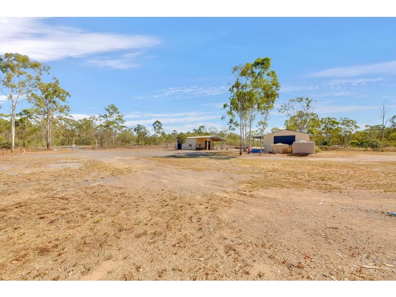 61 BOYNE ISLAND ROAD, Boyne Island QLD 4680