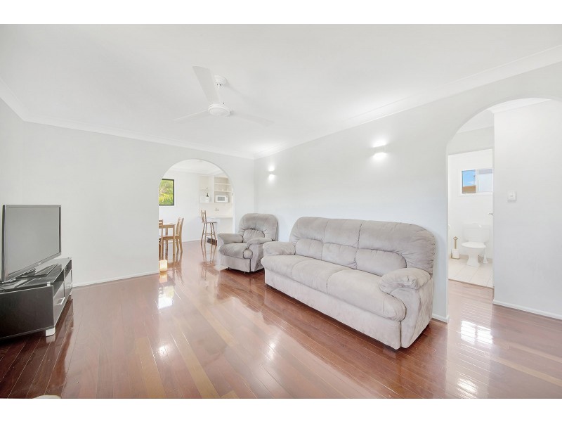 43 SANDPIPER AVENUE, New Auckland QLD 4680