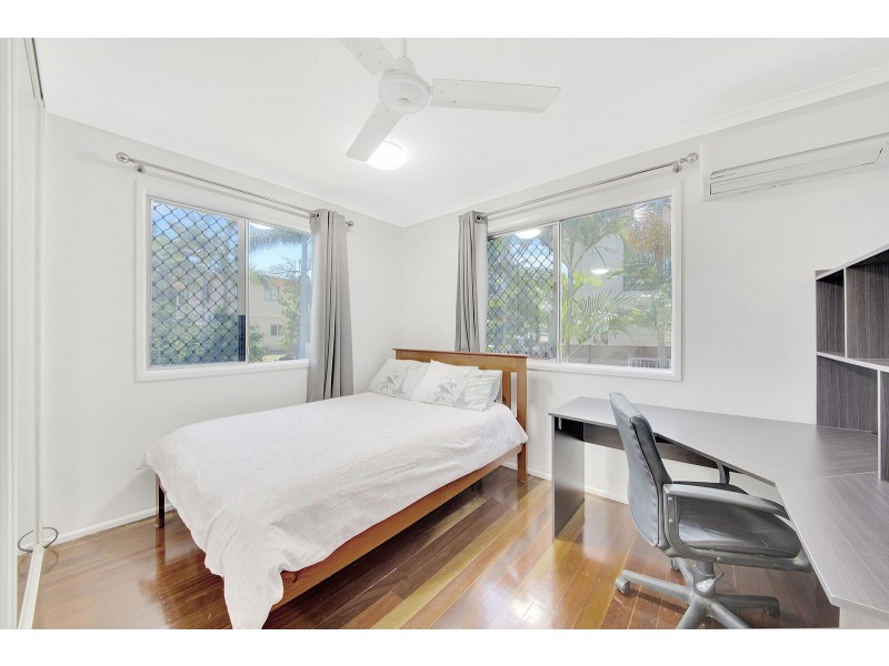 43 SANDPIPER AVENUE, New Auckland QLD 4680