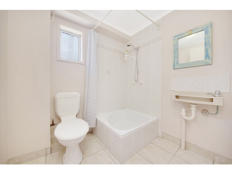 43 SANDPIPER AVENUE, New Auckland QLD 4680