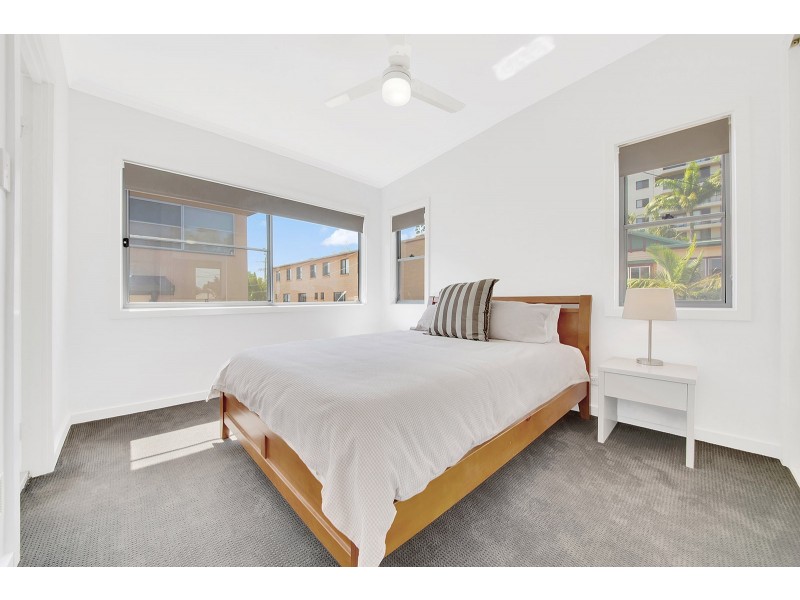 17/12 FLINDERS STREET, West Gladstone QLD 4680