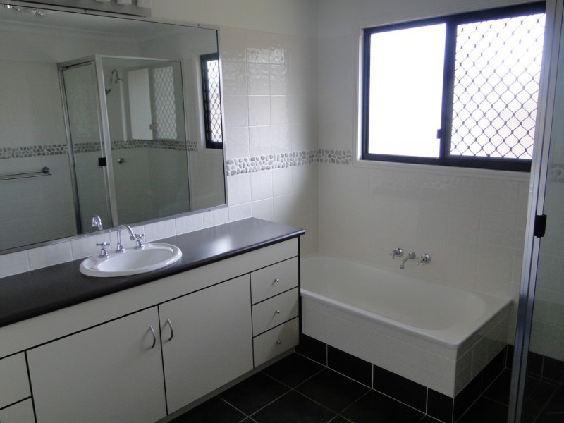 51 WHITBREAD ROAD, Clinton QLD 4680