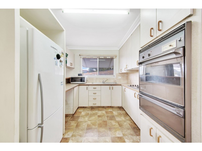 11 BOYNE CRESCENT, West Gladstone QLD 4680