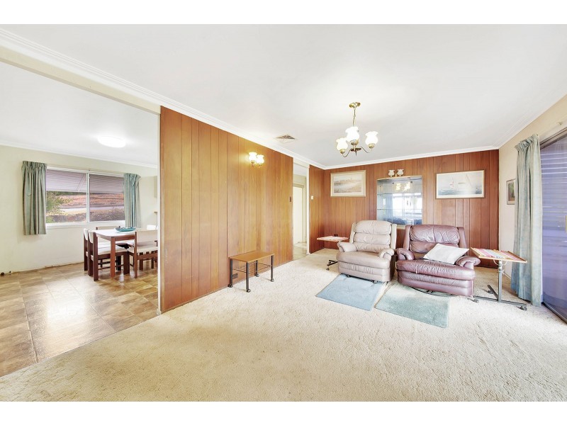 11 BOYNE CRESCENT, West Gladstone QLD 4680