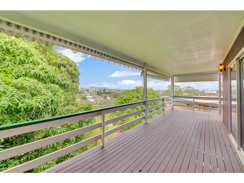 11 BOYNE CRESCENT, West Gladstone QLD 4680