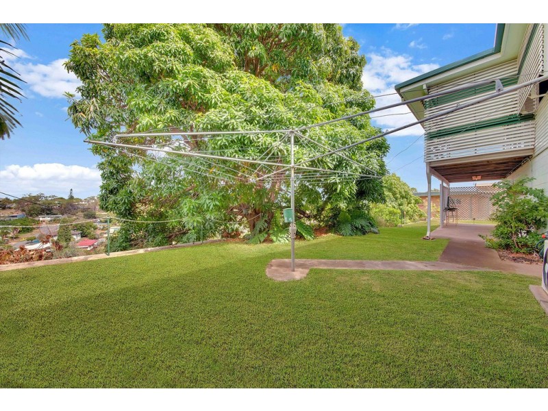 11 BOYNE CRESCENT, West Gladstone QLD 4680