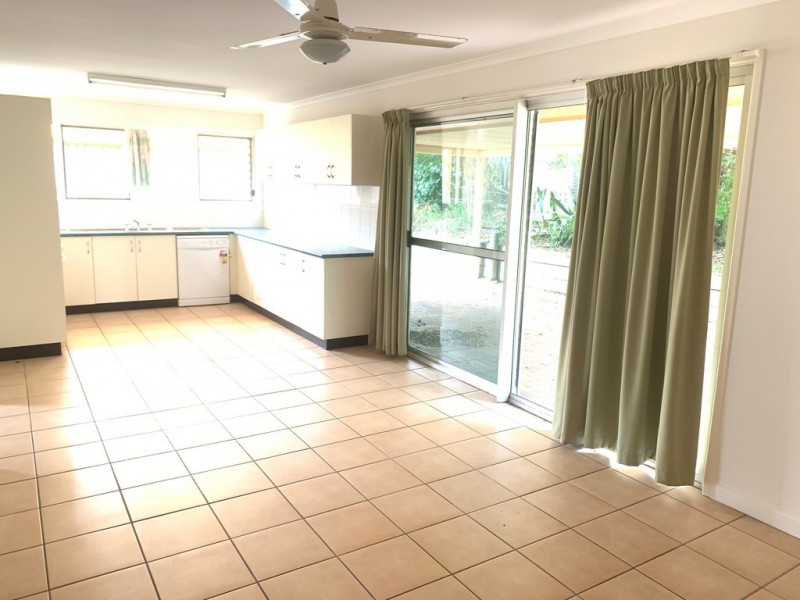 52 DIXON DRIVE, Telina QLD 4680