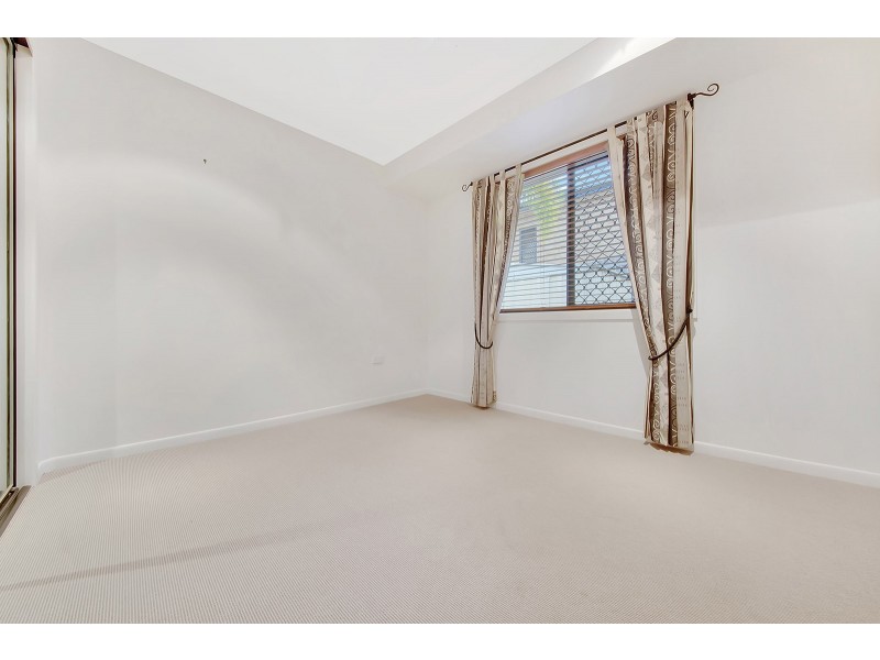 49 KATRINA BOULEVARD, New Auckland QLD 4680