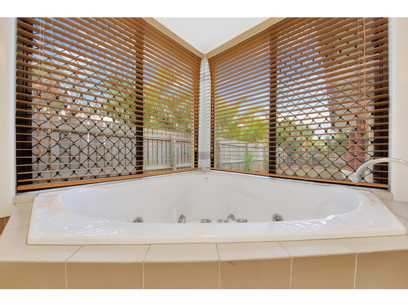 49 KATRINA BOULEVARD, New Auckland QLD 4680