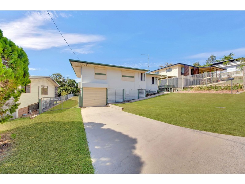 32 PATERSON STREET, West Gladstone QLD 4680