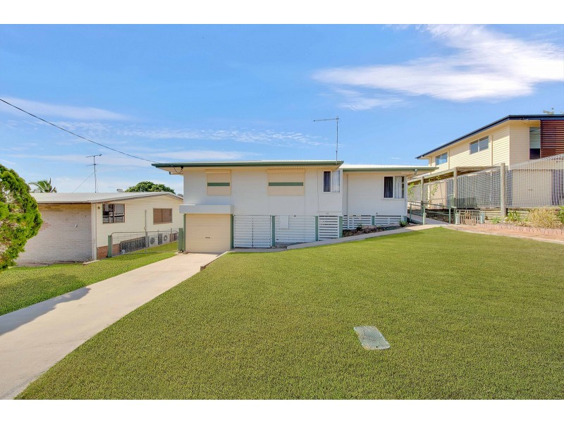 32 PATERSON STREET, West Gladstone QLD 4680