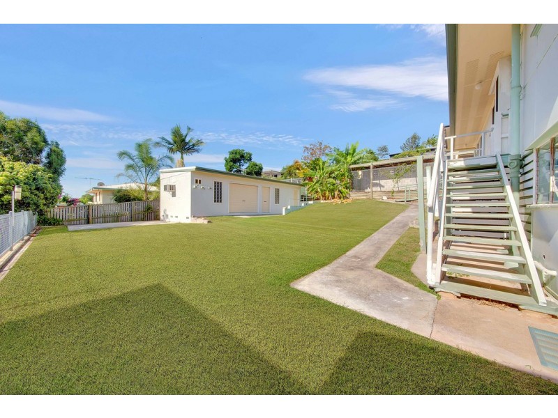 32 PATERSON STREET, West Gladstone QLD 4680