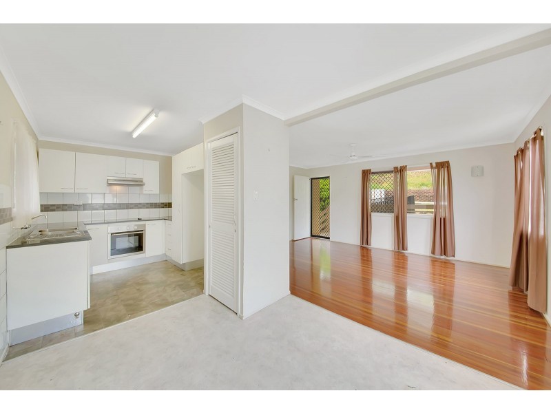 23 PINE AVENUE, West Gladstone QLD 4680