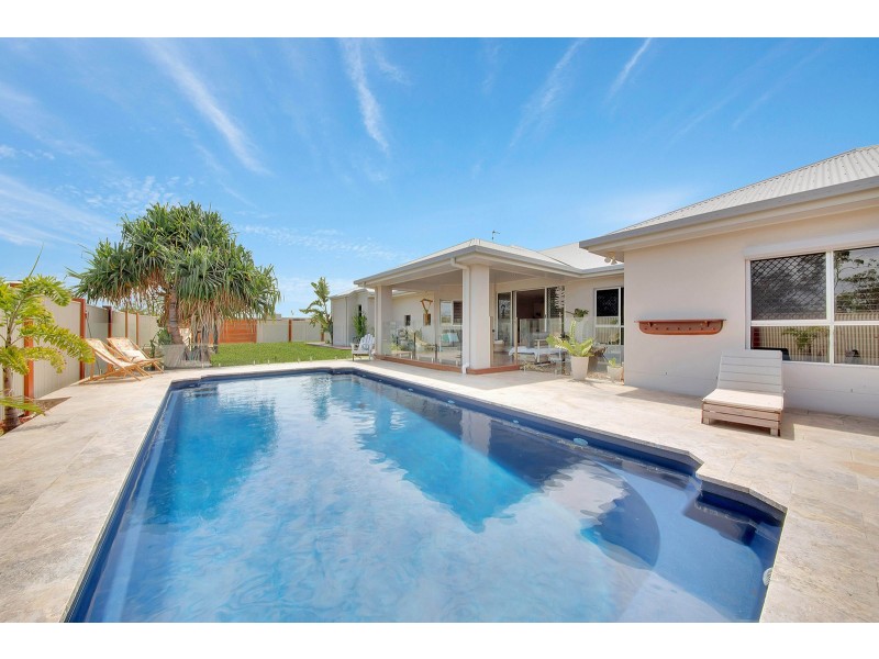 2 SCORPIUS PLACE, Telina QLD 4680