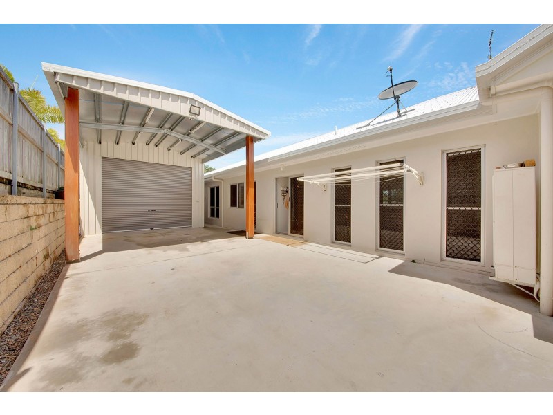 2 SCORPIUS PLACE, Telina QLD 4680