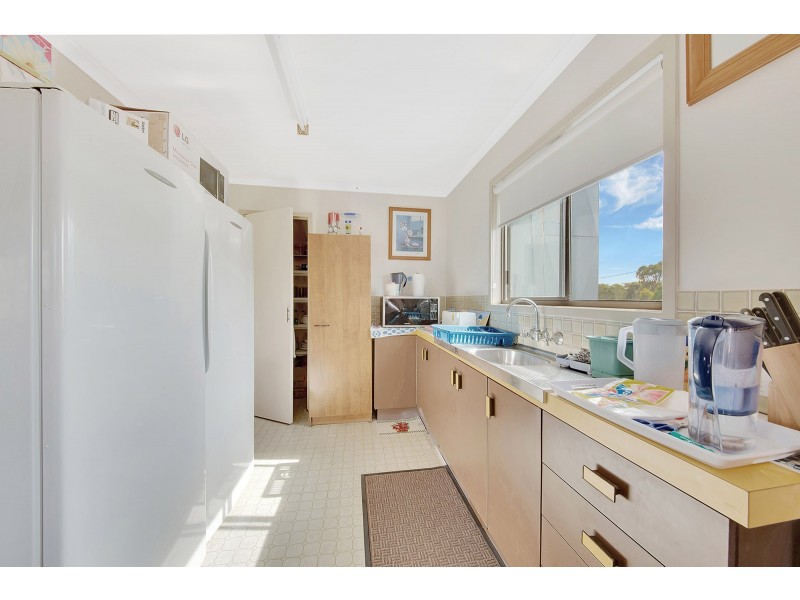 48902 BRUCE HIGHWAY, Benaraby QLD 4680