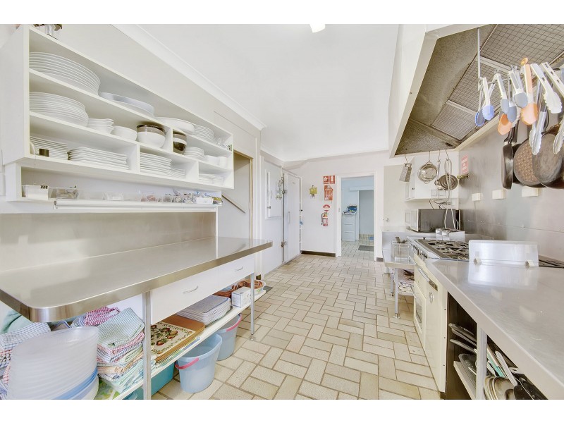 48902 BRUCE HIGHWAY, Benaraby QLD 4680