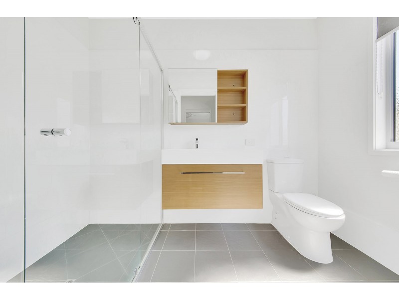 8/7 VIEW STREET, West Gladstone QLD 4680