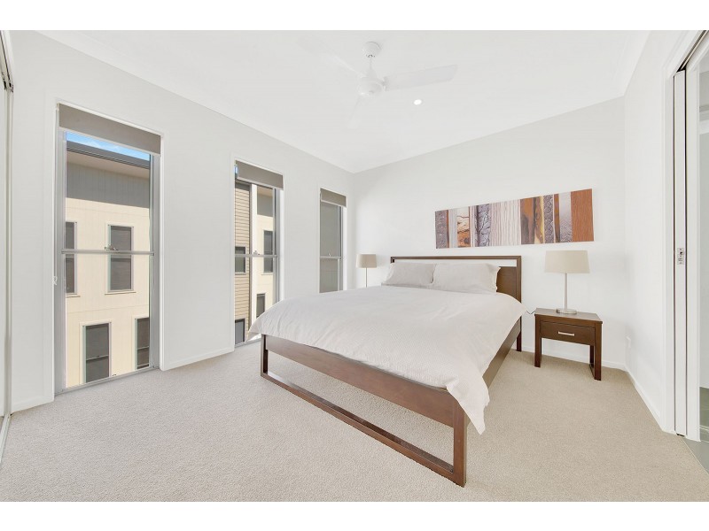 8/7 VIEW STREET, West Gladstone QLD 4680