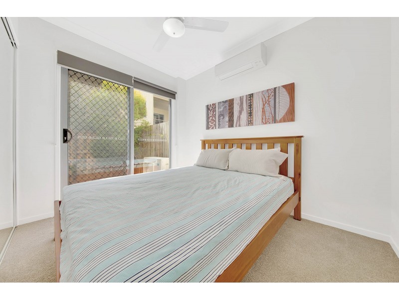 8/7 VIEW STREET, West Gladstone QLD 4680