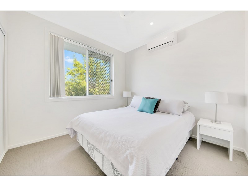 4 Orchard Drive, Kirkwood QLD 4680