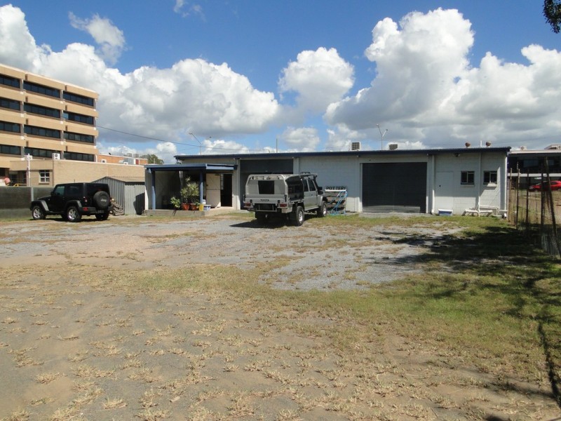 132 GOONDOON STREET, Gladstone QLD 4680