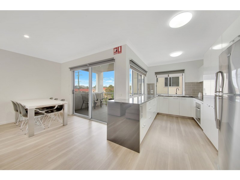 13/7 VIEW STREET, West Gladstone QLD 4680