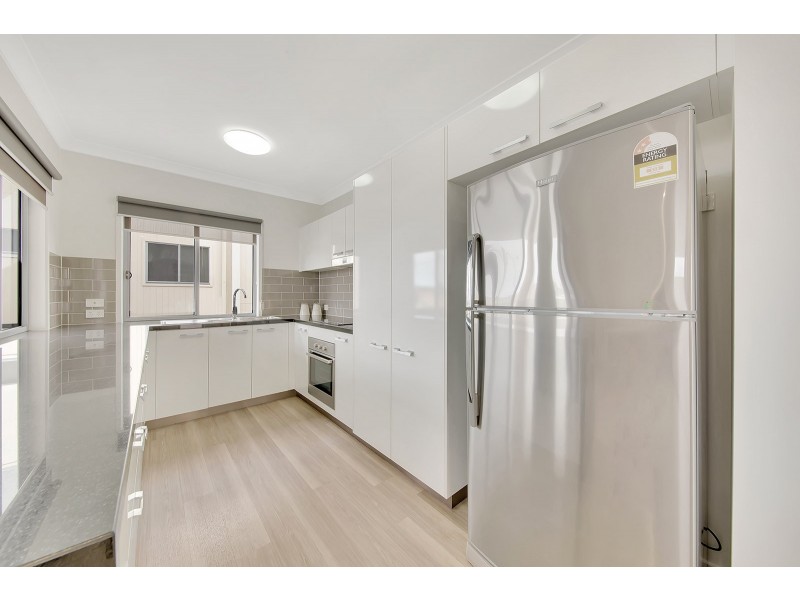 13/7 VIEW STREET, West Gladstone QLD 4680