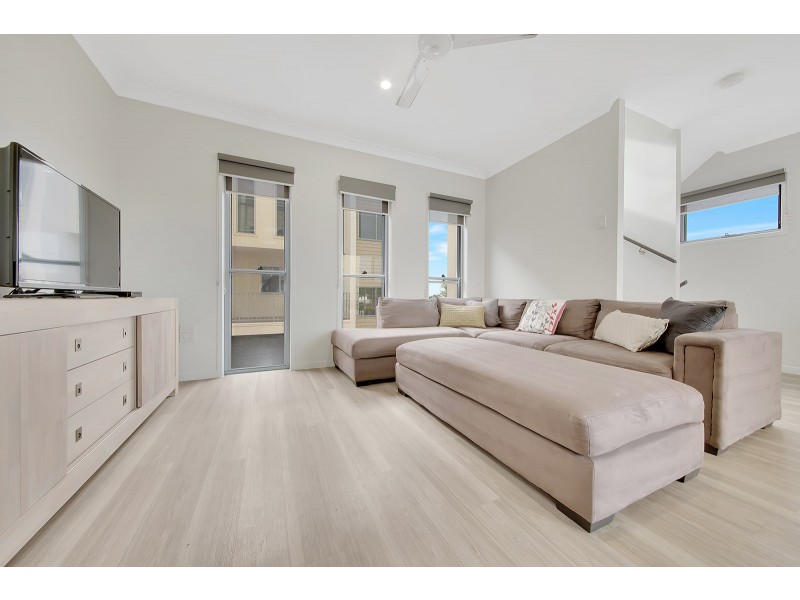 13/7 VIEW STREET, West Gladstone QLD 4680
