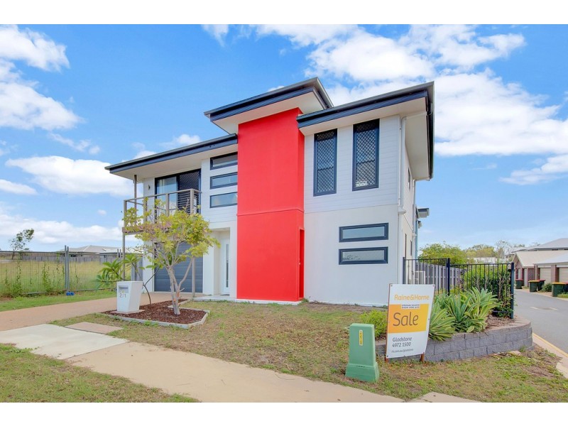 2/1 WEDGETAIL ROAD, Clinton QLD 4680