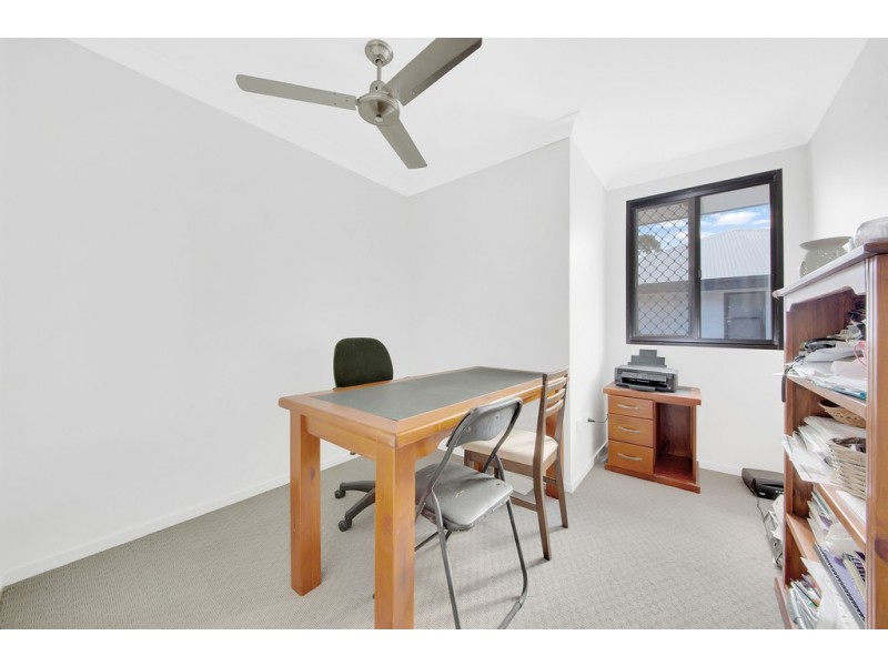 2/1 WEDGETAIL ROAD, Clinton QLD 4680