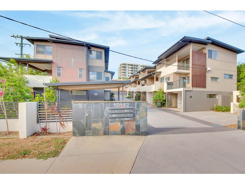 11/12 FLINDERS STREET, West Gladstone QLD 4680