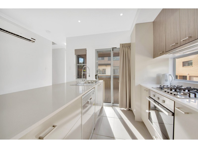 11/12 FLINDERS STREET, West Gladstone QLD 4680