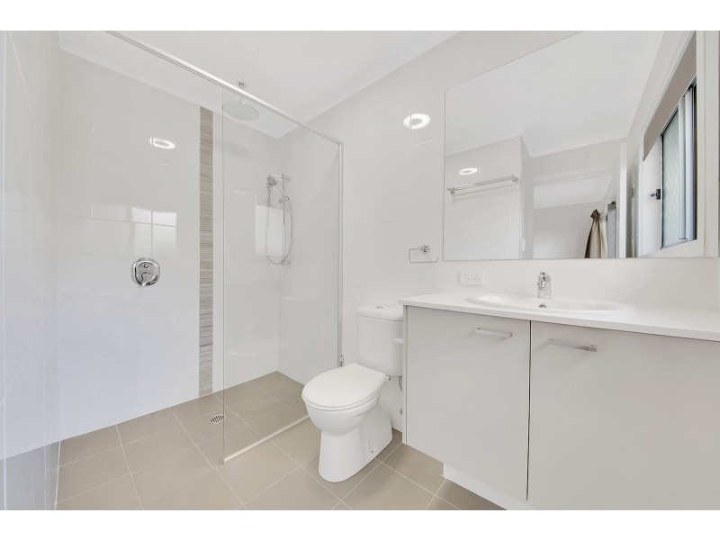 11/12 FLINDERS STREET, West Gladstone QLD 4680