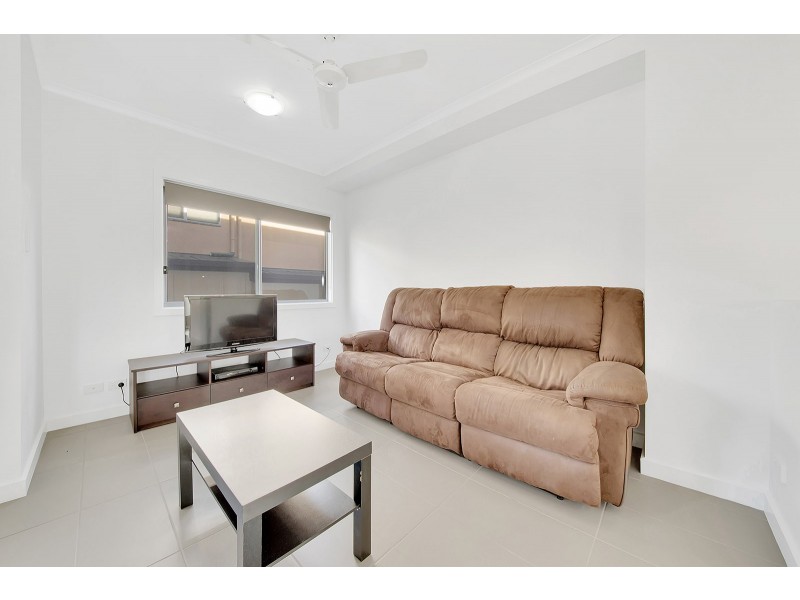 11/12 FLINDERS STREET, West Gladstone QLD 4680