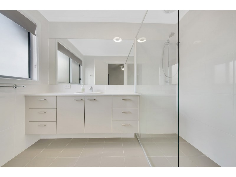 11/12 FLINDERS STREET, West Gladstone QLD 4680