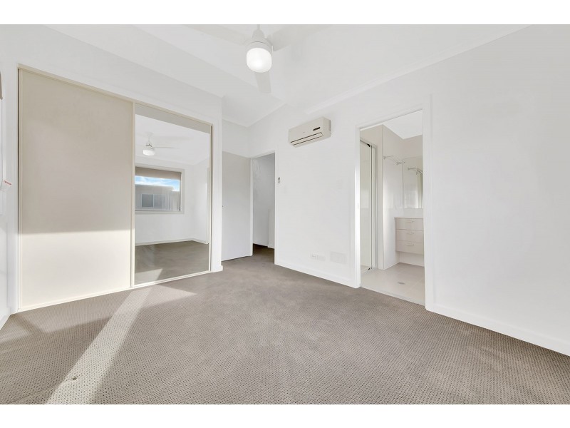 11/12 FLINDERS STREET, West Gladstone QLD 4680