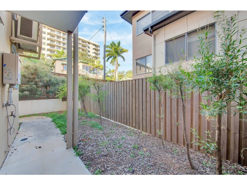 11/12 FLINDERS STREET, West Gladstone QLD 4680