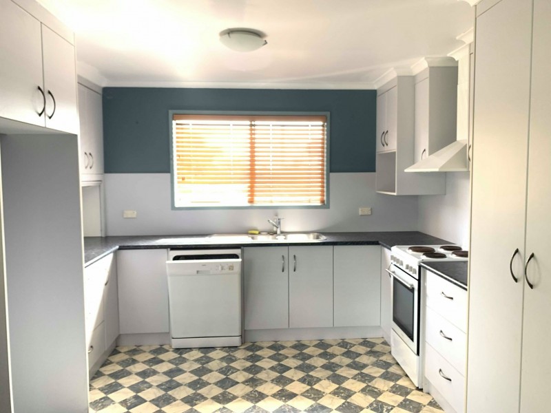 23 PENDA AVENUE, New Auckland QLD 4680