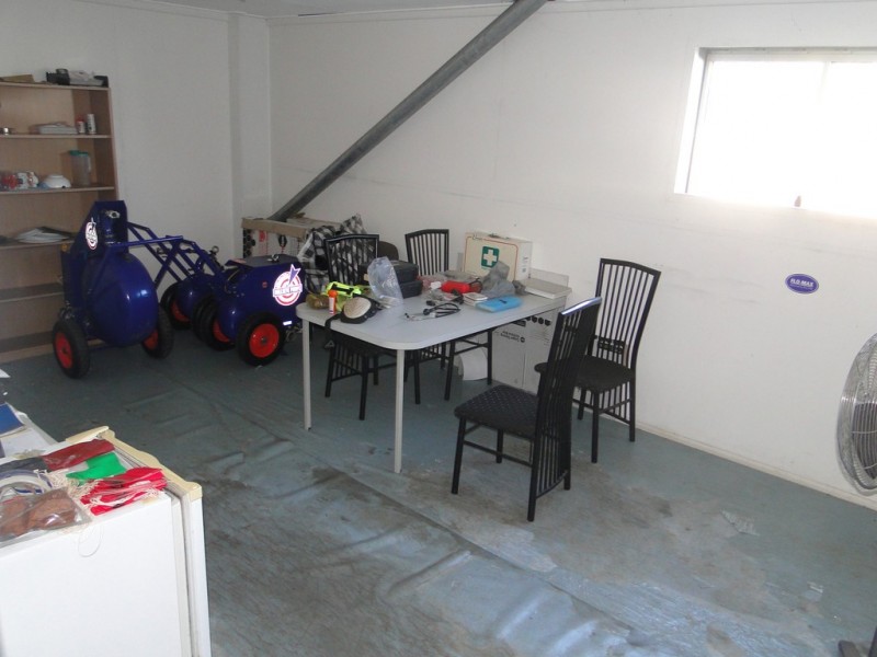 13 DENNIS STREET, Boyne Island QLD 4680