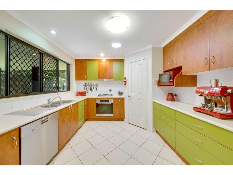27 RONALD CRESCENT, Benaraby QLD 4680