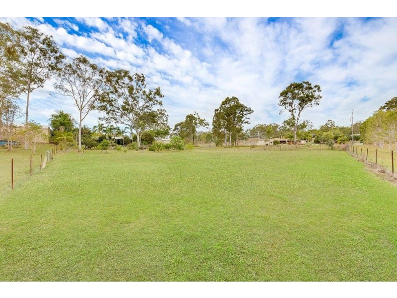 27 RONALD CRESCENT, Benaraby QLD 4680