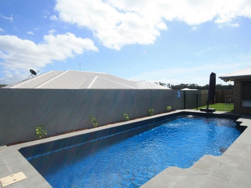 7 PARKWAY CRESCENT, Kirkwood QLD 4680