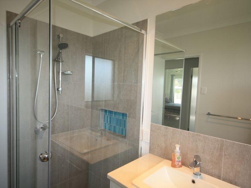 7 PARKWAY CRESCENT, Kirkwood QLD 4680